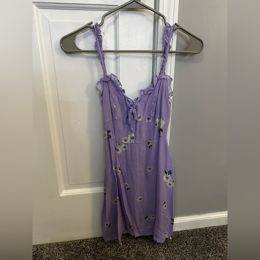 Light Purple Aeropostale mini dress with white sunflower print Size small